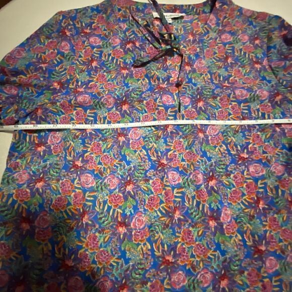 Rose + Olive boho pastel flowers top with ballon sleeves Sz M - Picture 8 of 13